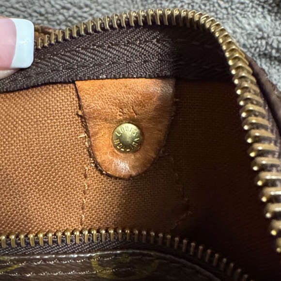 Louis Vuitton Authentic Handbag Speedy 35 - Picture 9 of 16